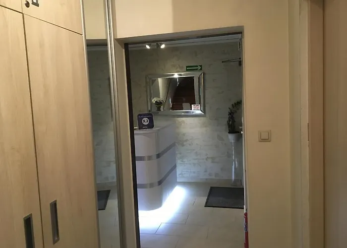 Aida Goscinne - & Free Parking 3*