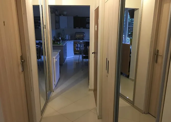 Bed and breakfast Aida Goscinne - & Free Parking