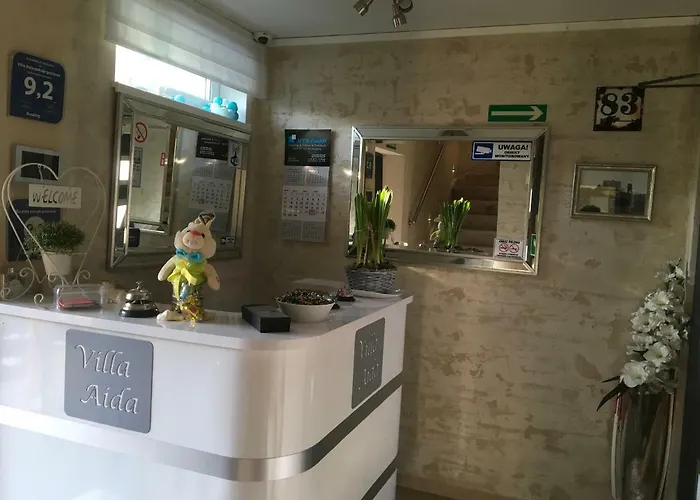 Aida Goscinne - & Free Parking 3*