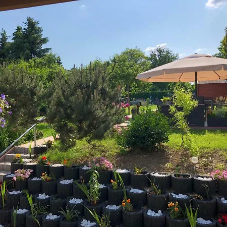 Aida Goscinne - & Free Parking Bed and Breakfast