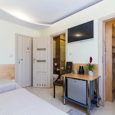 Bed and Breakfast Aida Goscinne - & Free Parking 3*